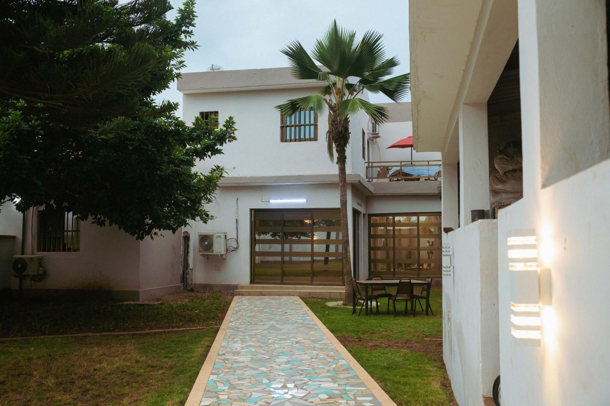Studio Residence Condominium Lomé Esterno foto