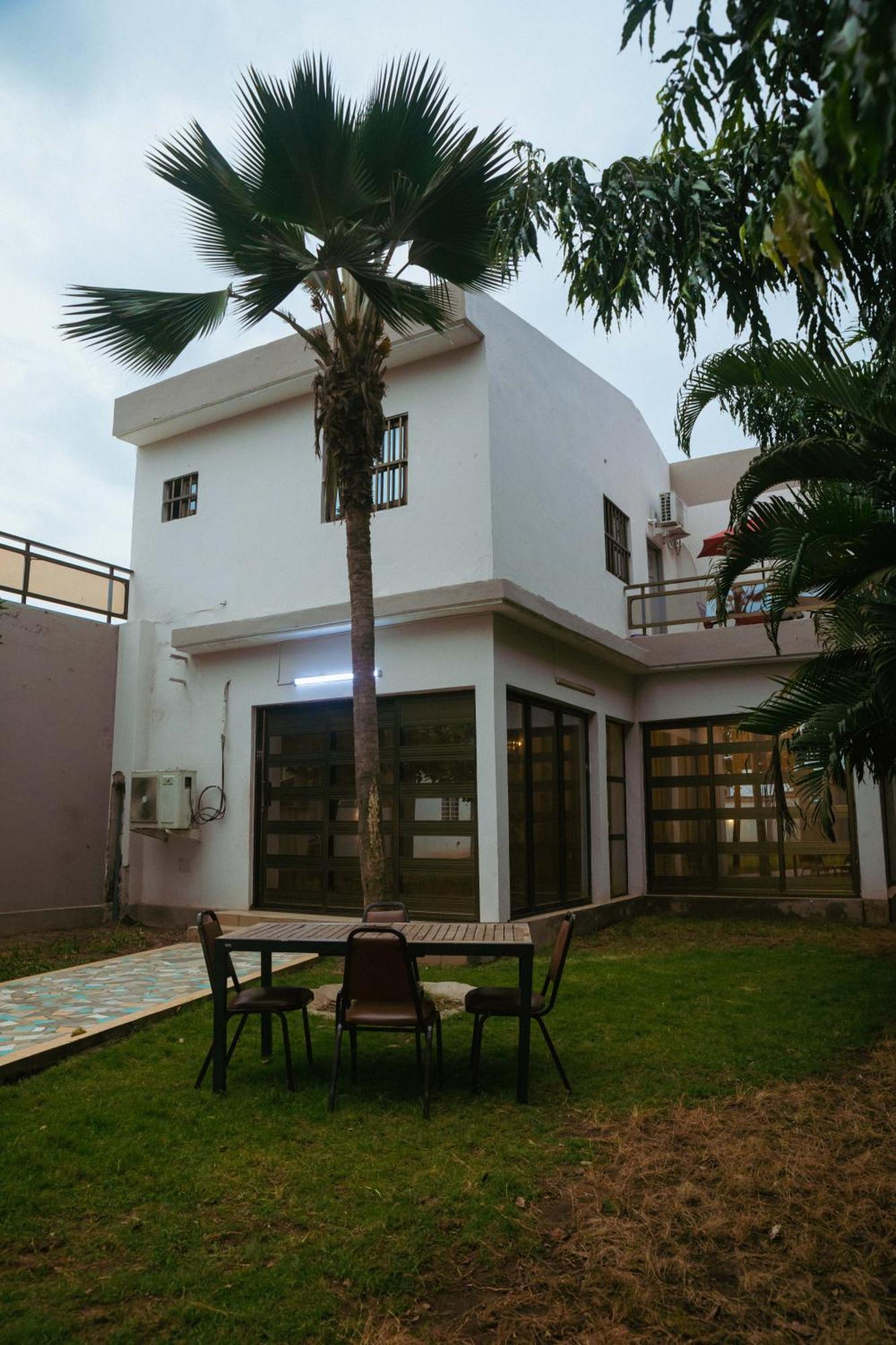 Studio Residence Condominium Lomé Esterno foto