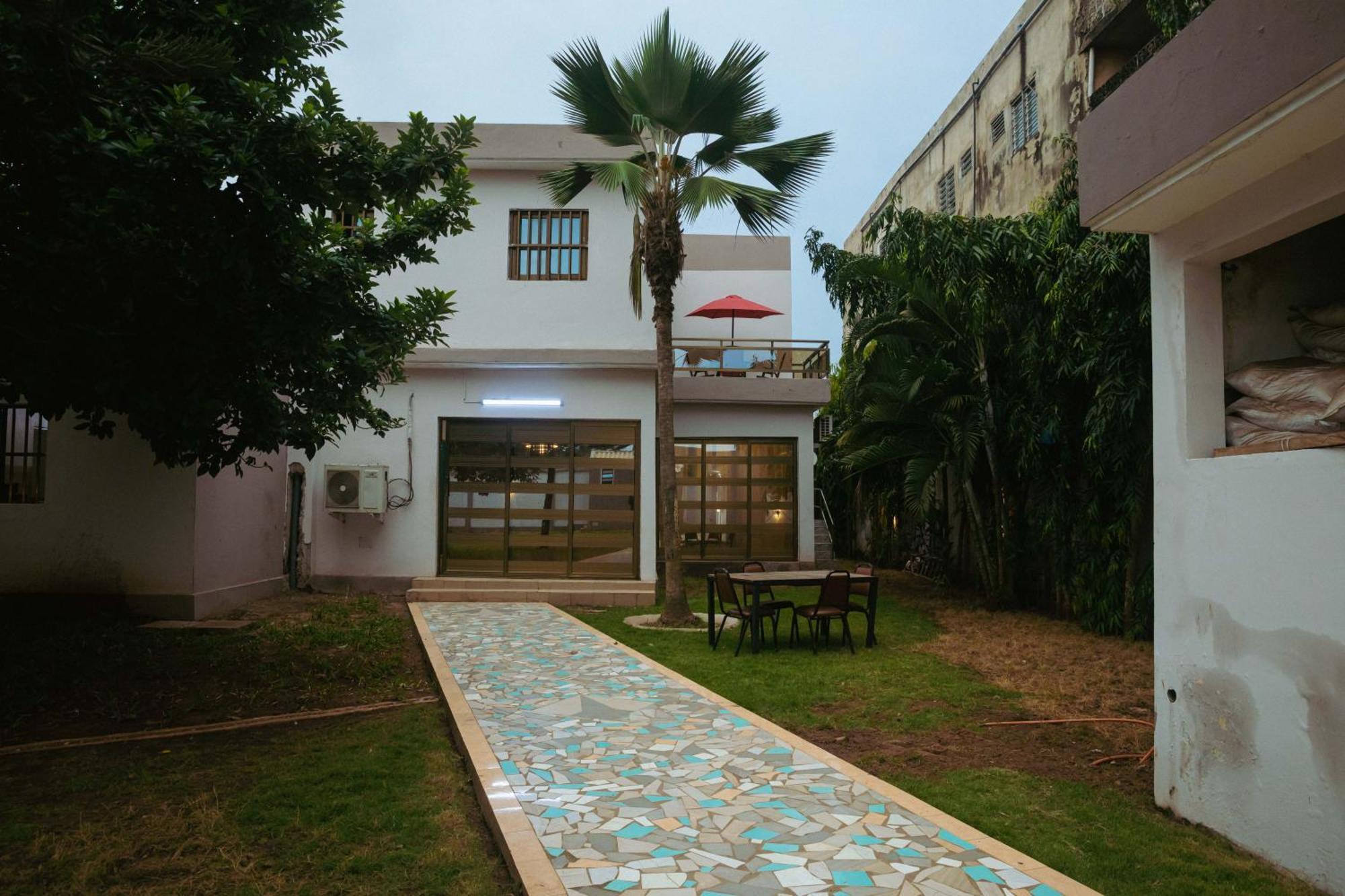 Studio Residence Condominium Lomé Esterno foto